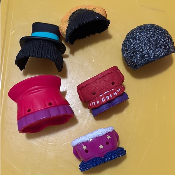 Set of 6 Kerwin Frost x McDonald's Nugget outfit pieces 2023 - Picture 2 of 3